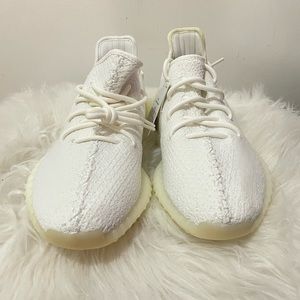 YEEZY BOOST 350 V2 (Adidas) Color: White Size: 9.5 New w/Tags